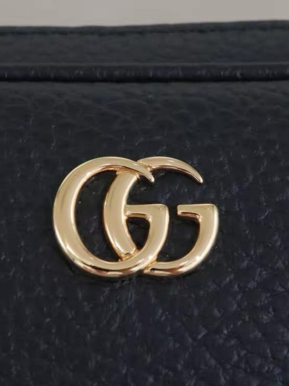 Gucci Black Leather GG Small Camera Crossbody with Gold Chain - Picture 7 of 9